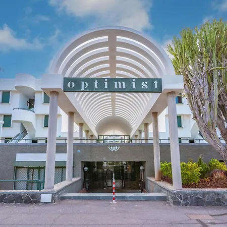 Апартаменты Go2tenerife Sira Family, Pool & Плая-де-лас-Америкас