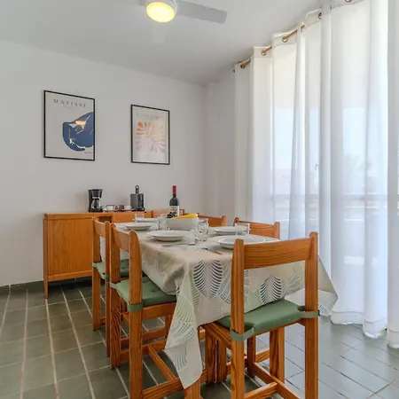 Go2tenerife Sira Family, Pool & Апартаменты Плая-де-лас-Америкас